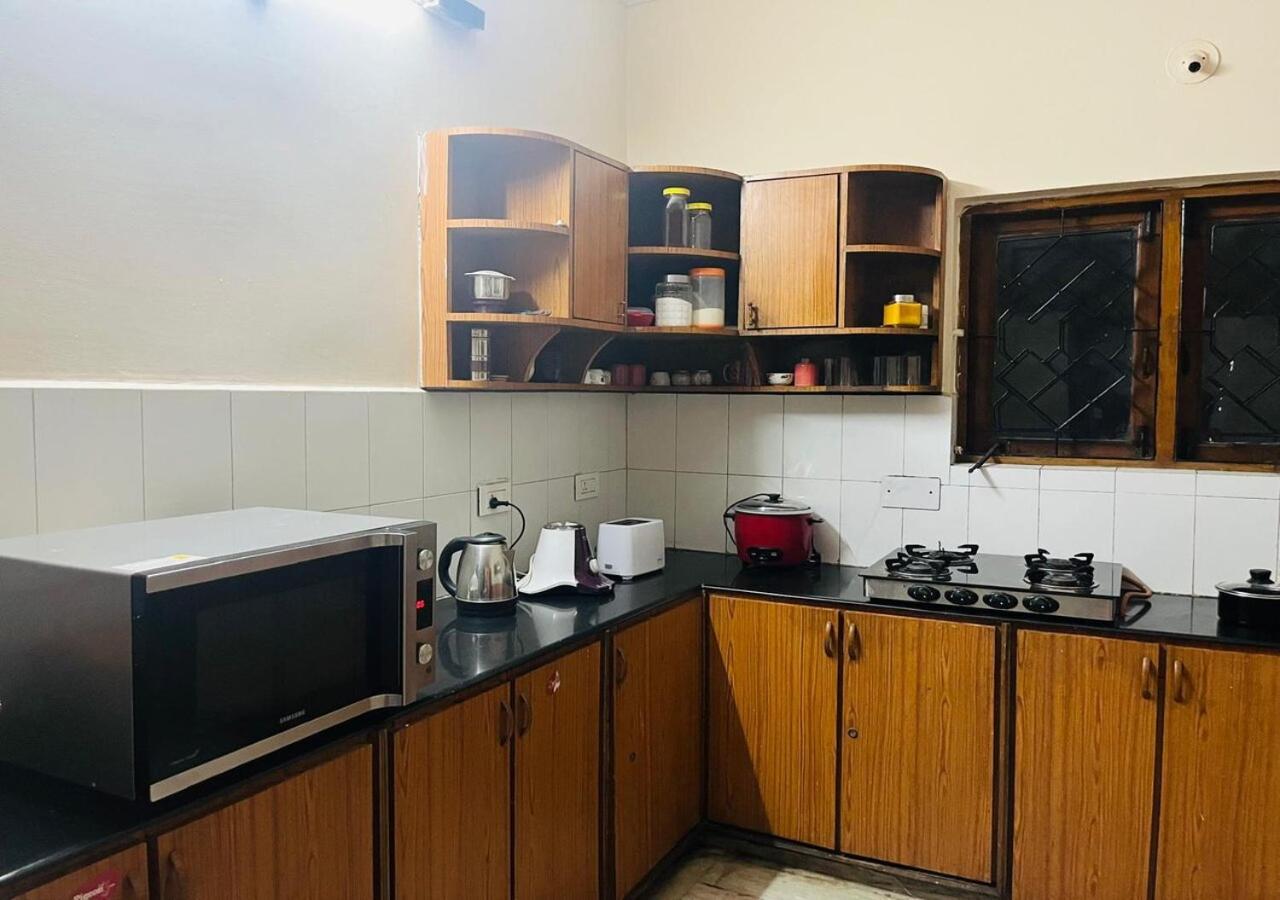 Best Individual Home Stay Near Apollo Jubilee Hills 하이데라바드 외부 사진